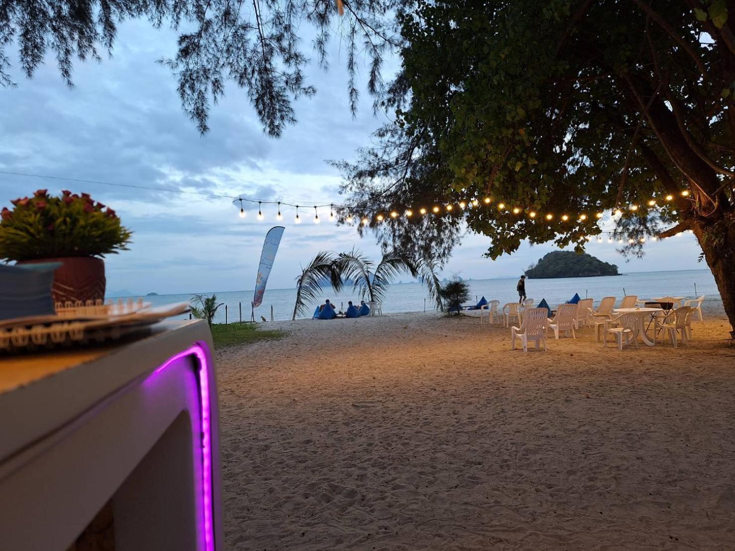 Pan Beachfront Resort Krabi Клонг-Муанг-Бич Экстерьер фото