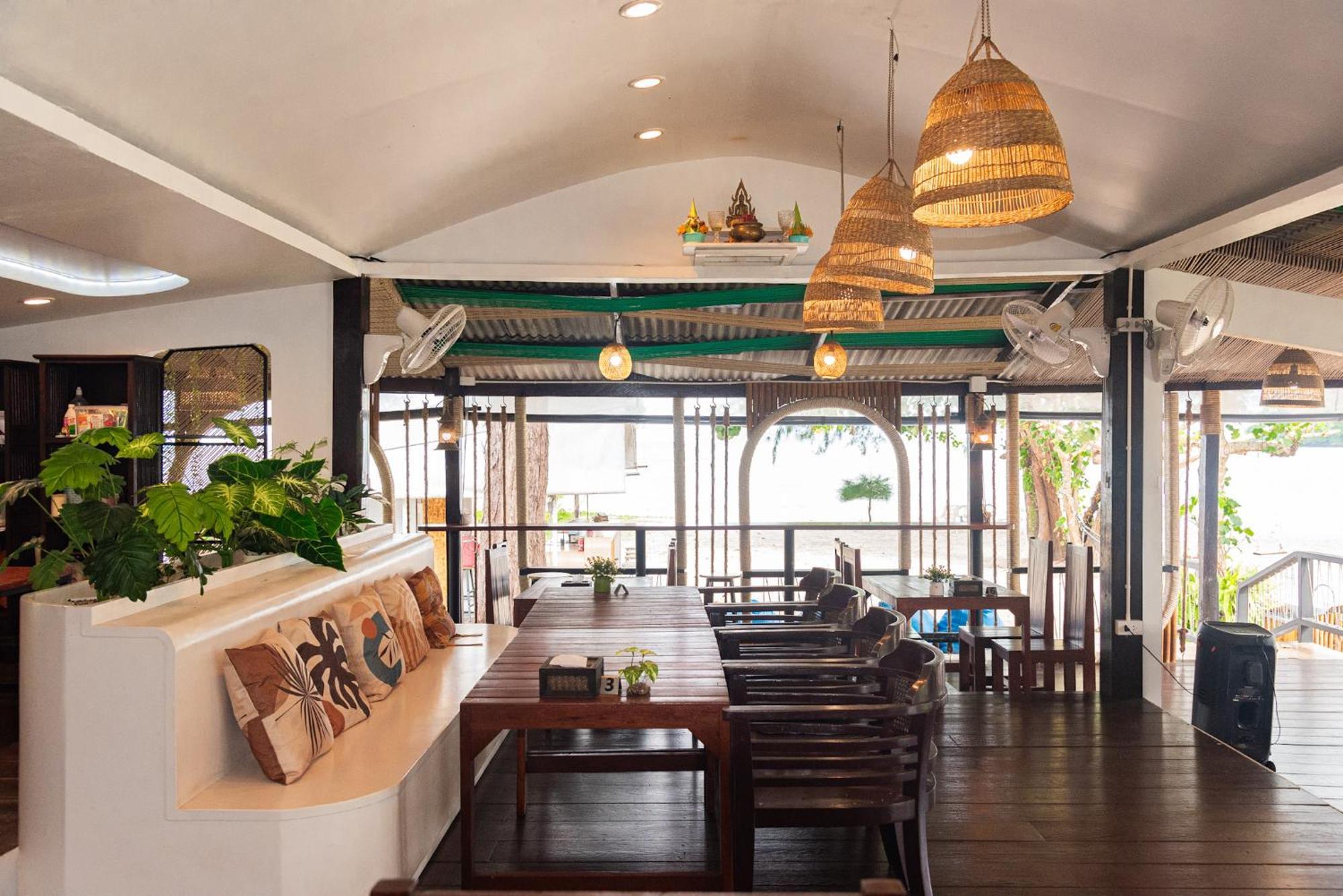 Pan Beachfront Resort Krabi Клонг-Муанг-Бич Экстерьер фото